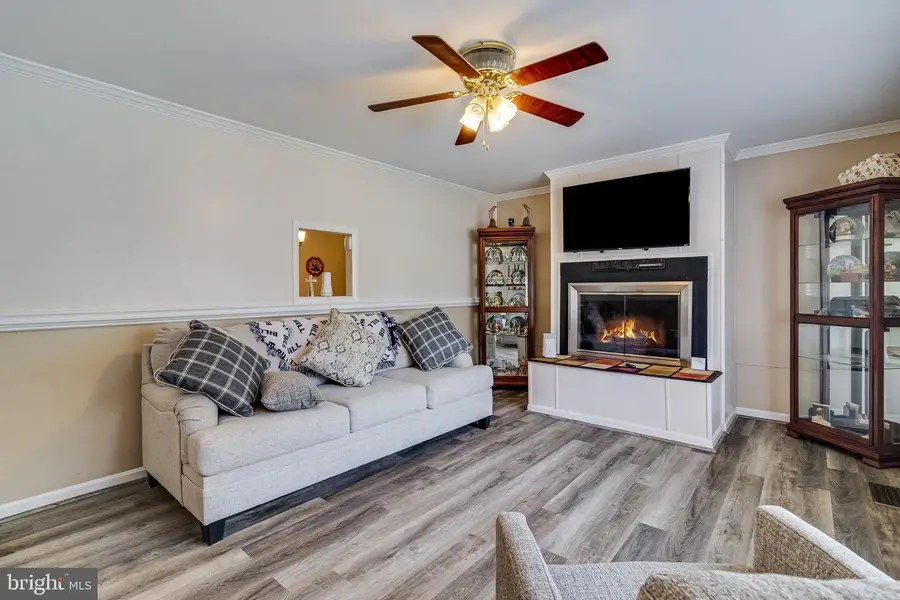 913 Barrington Dr, Waldorf, MD 20602 - #3