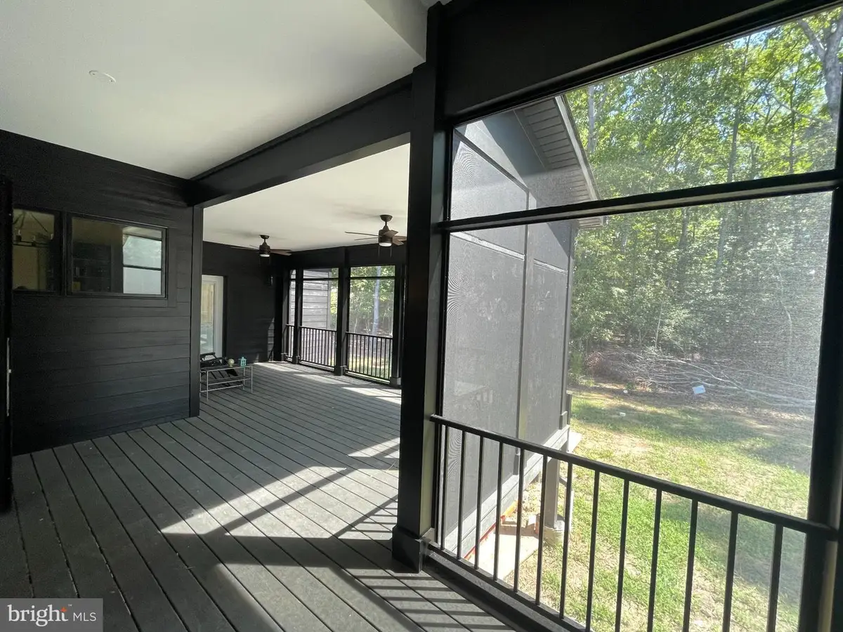 14388 Frontier Trails Ct, Waldorf, MD 20601 - #1