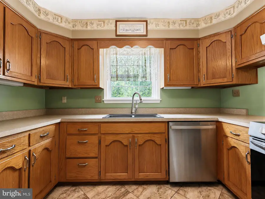 6570 Horseshoe Dr, La Plata, MD 20646 - #2