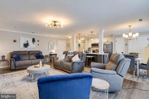 101 Carols Pl #13, LA PLATA, MD 20646