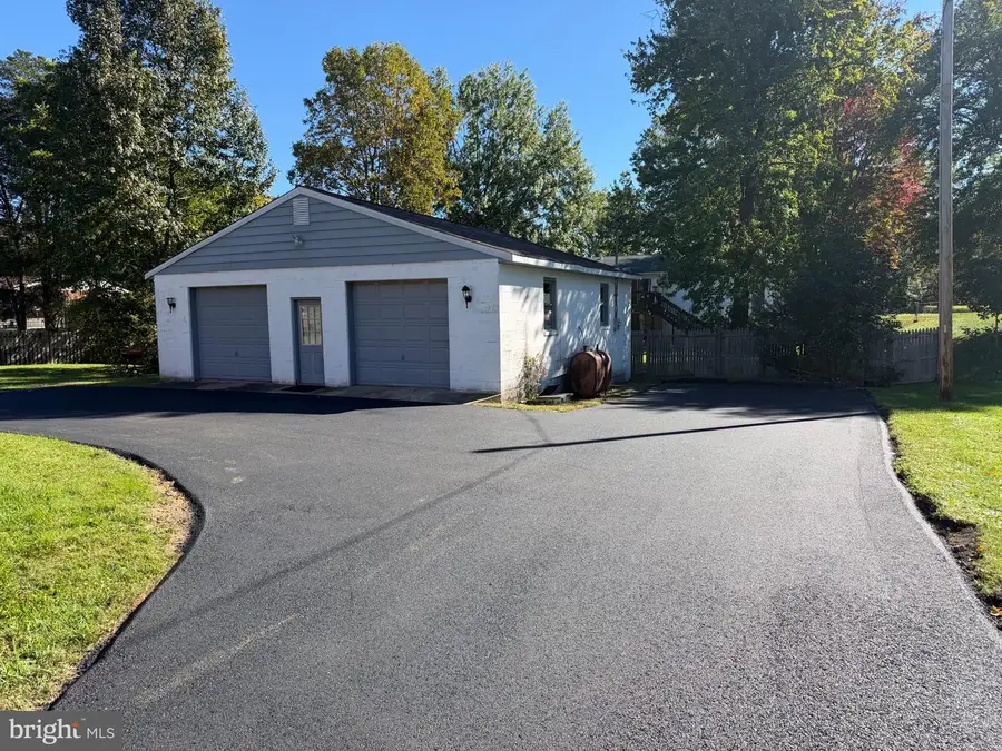 1006 Spruce St, Waldorf, MD 20601 - #2