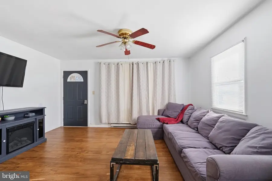 11 N Maple Ave, Ridgely, MD 21660 - Image #3