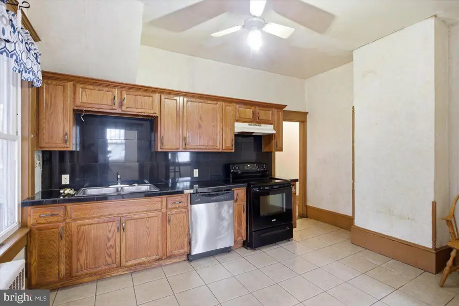 207 W Sunset Ave W, Greensboro, MD 21639 - #2