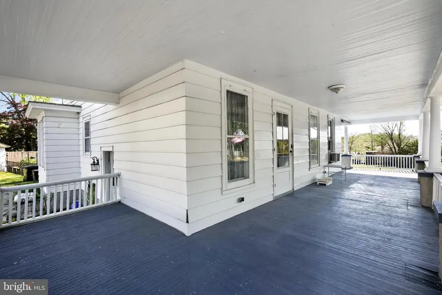 121 E Central Ave, Federalsburg, MD 21632 - #3