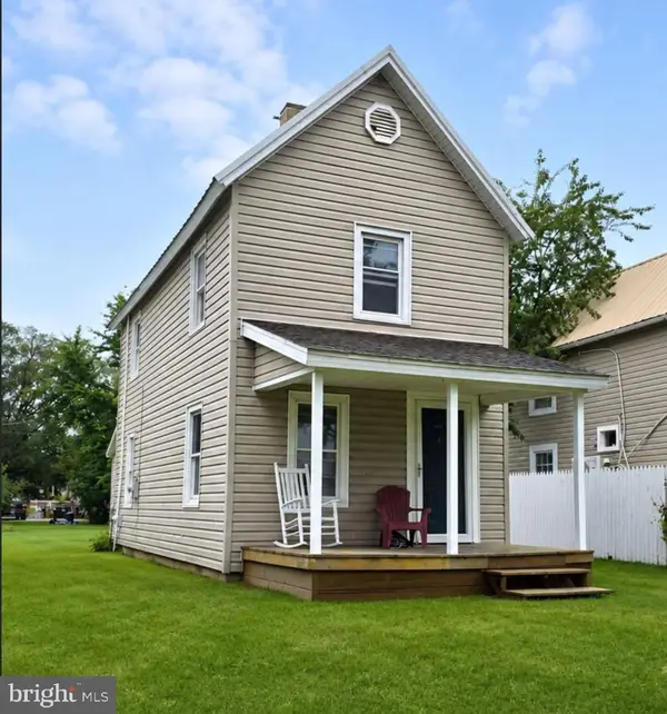 305 Caroline Ave, RIDGELY, MD 21660