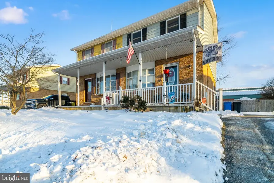 19 Fairground Ave, Taneytown, MD 21787 - #2