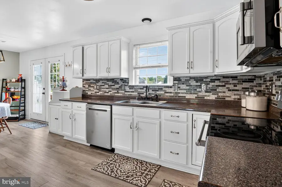 71 Fairground Ave, Taneytown, MD 21787 - Image #3