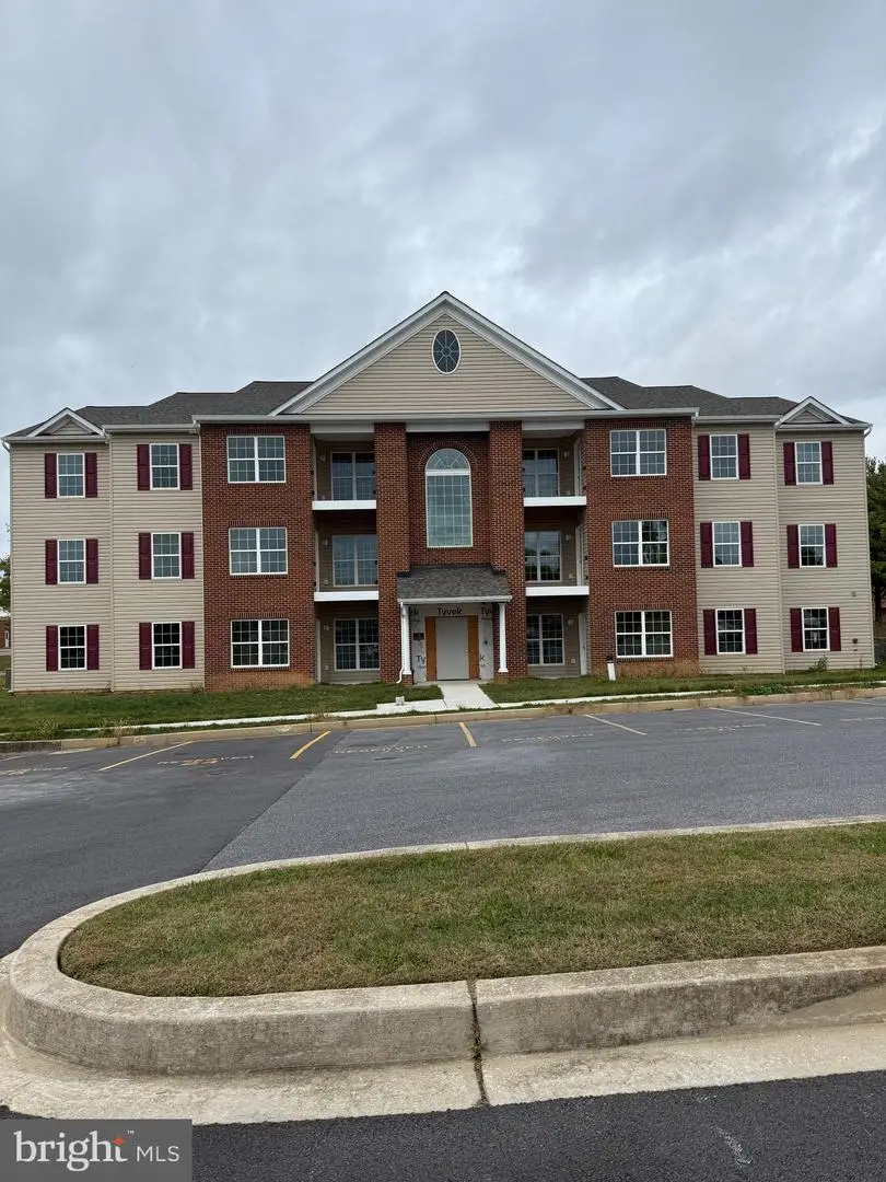 820 Wembley Drive #2a, Hampstead, MD 21074 - Image #1