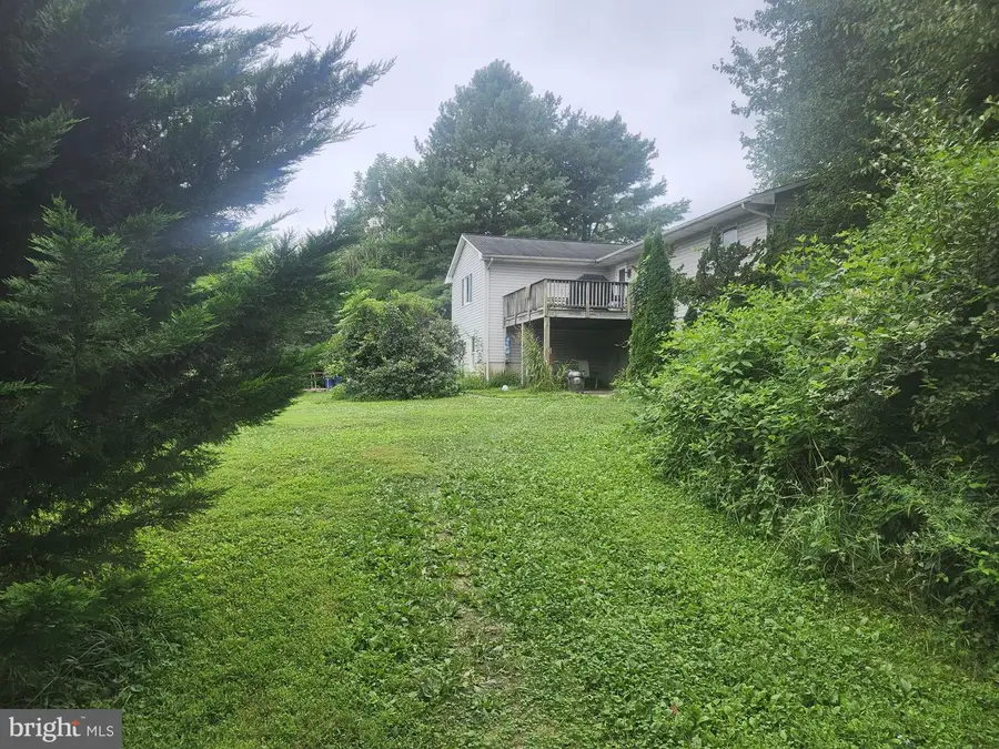 832 Chanter Dr, Westminster, MD 21157 - Image #3