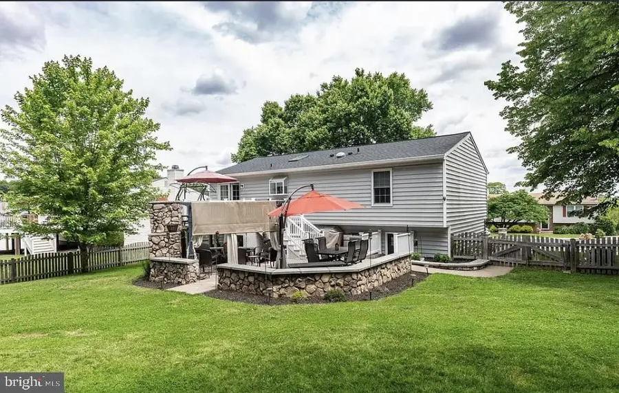 348 Buck Cash Dr, Westminster, MD 21158 - Image #2