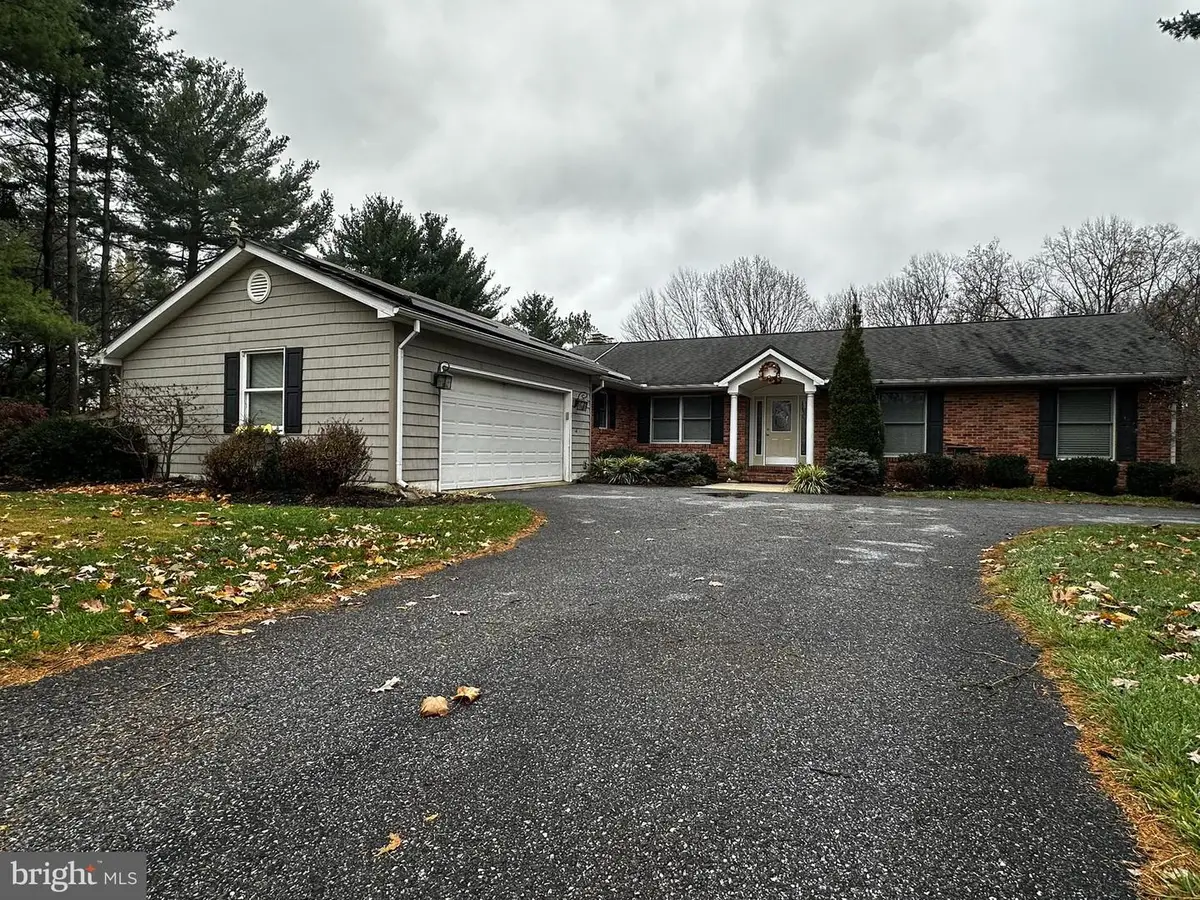 1103 Cape Ct, Sykesville, MD 21784 - Image #1