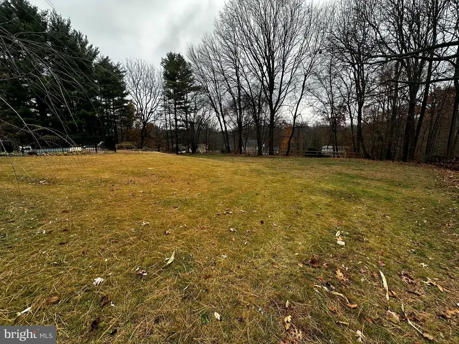 1103 Cape Ct, Sykesville, MD 21784 - Image #2