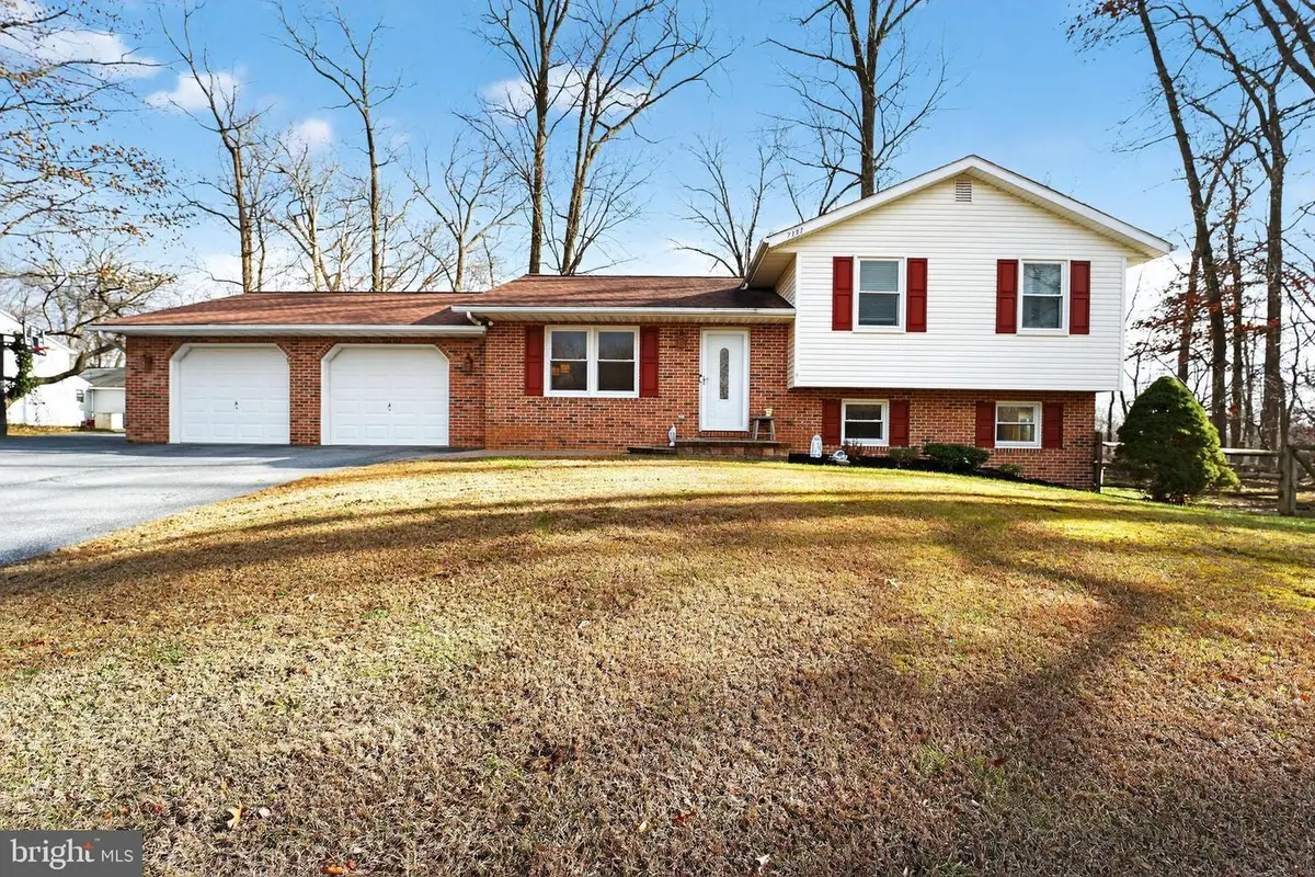 7131 Carmae Rd, Sykesville, MD 21784 - Image #1
