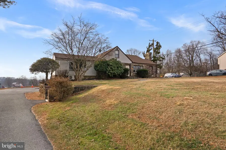 5734 Mineral Hill Rd, Sykesville, MD 21784 - #2