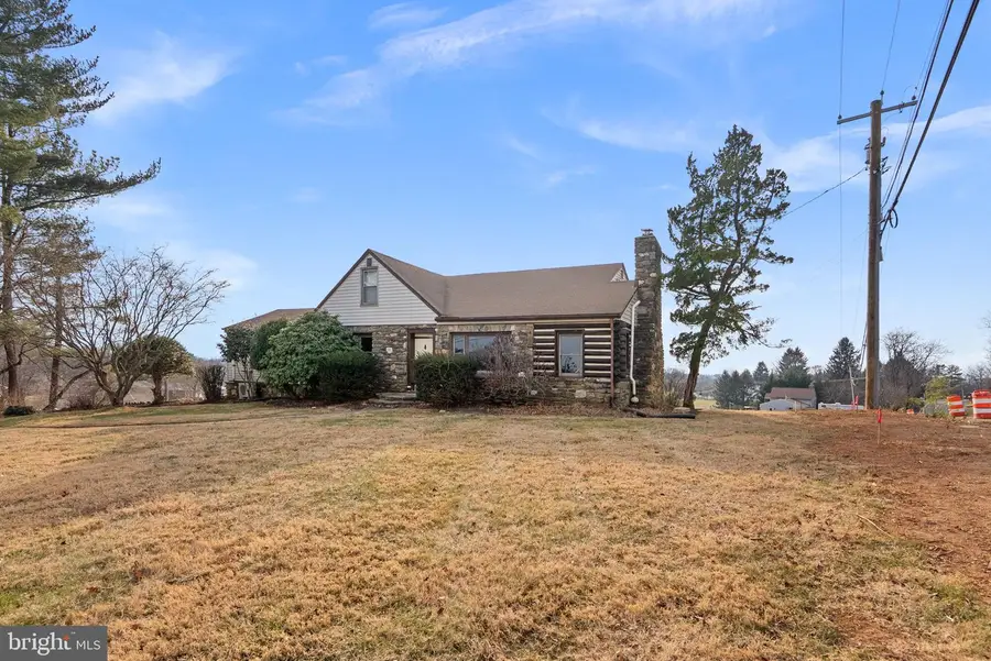 5734 Mineral Hill Rd, Sykesville, MD 21784 - #3