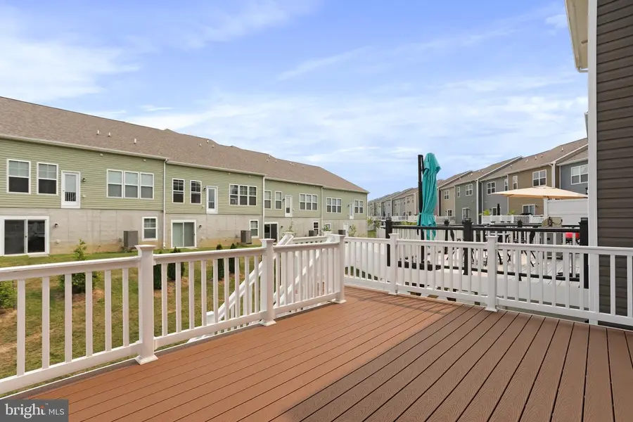 2719 Town View Cir, New Windsor, MD 21776 - Image #2