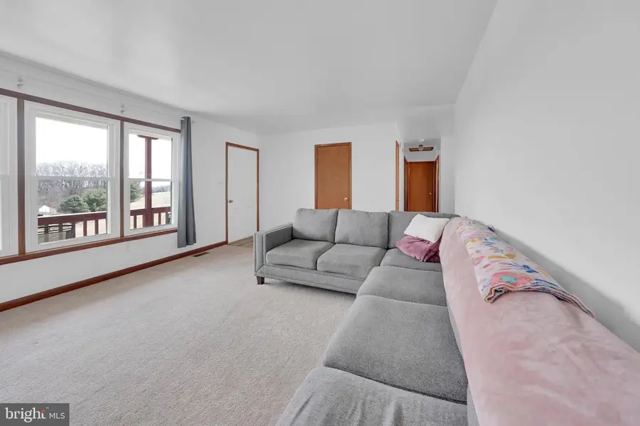 3036 Crown Cir, Manchester, MD 21102 - Image #2