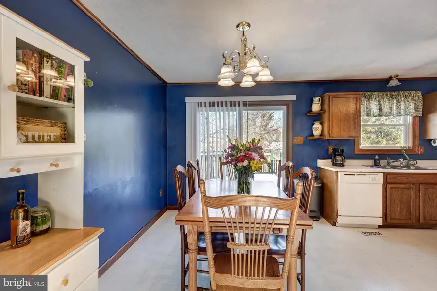 2914 Holland Dr, Manchester, MD 21102 - Image #2