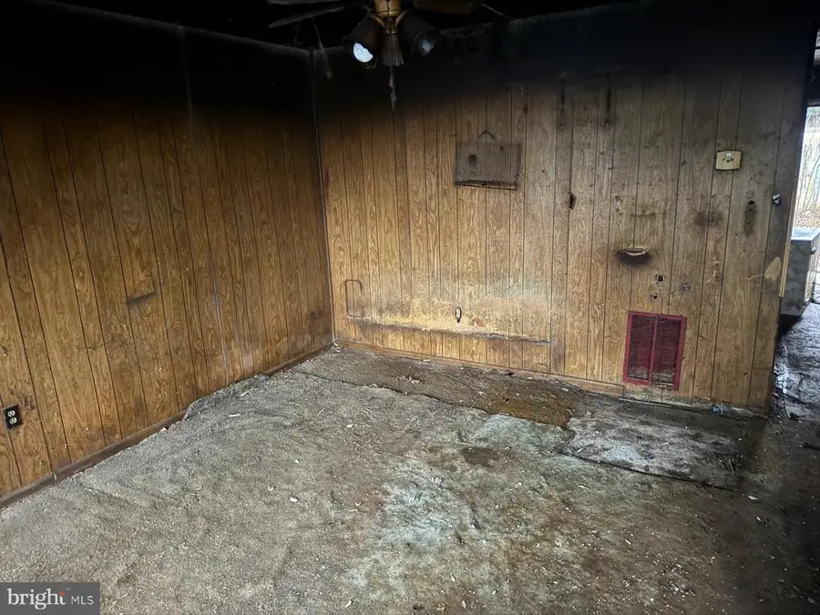 411 Clover Ct, Taneytown, MD 21787 - #3