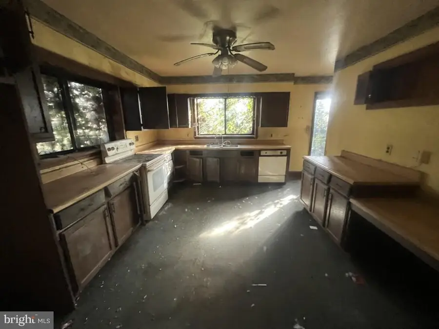 35 Houck Rd, Westminster, MD 21157 - #3