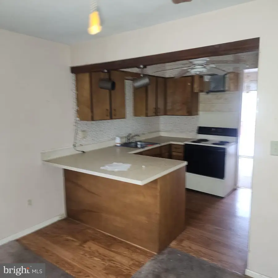 1007 Sitka Spruce Ln, Sykesville, MD 21784 - Image #3