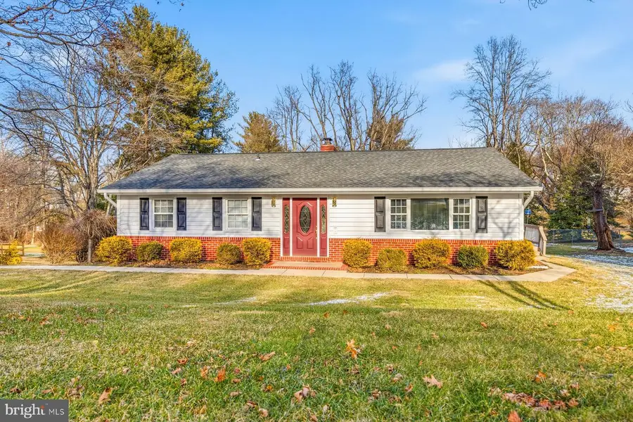 5823 Dale Dr, Eldersburg, MD 21784 - Image #2