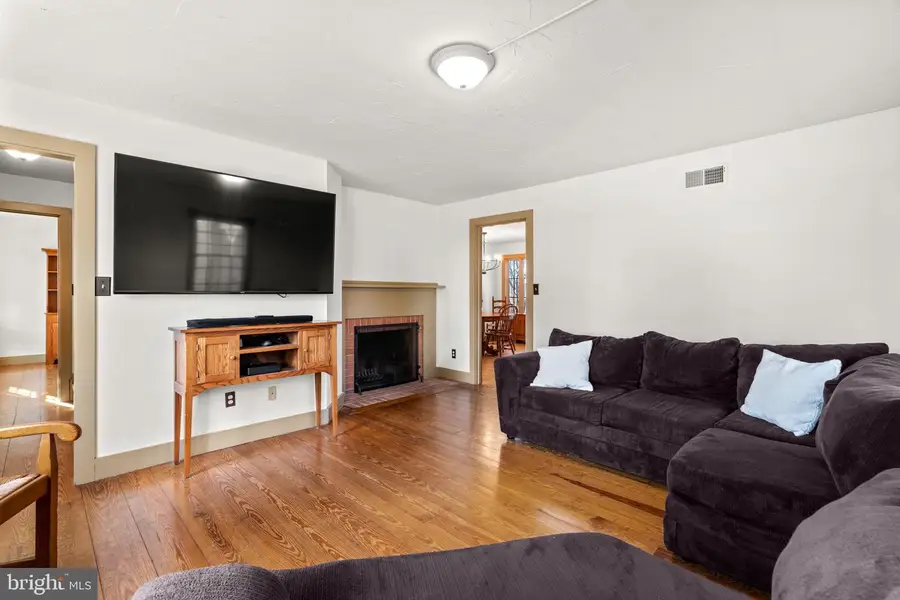 2472 Fairway Oaks Ct, Hampstead, MD 21074 - #3