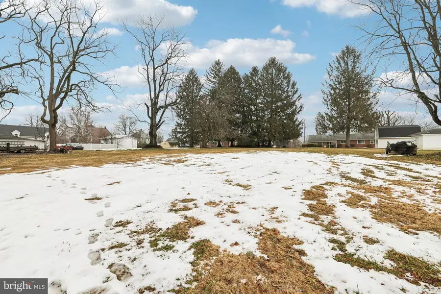 Hillcrest Ave, Mount Airy, MD 21771 - #2