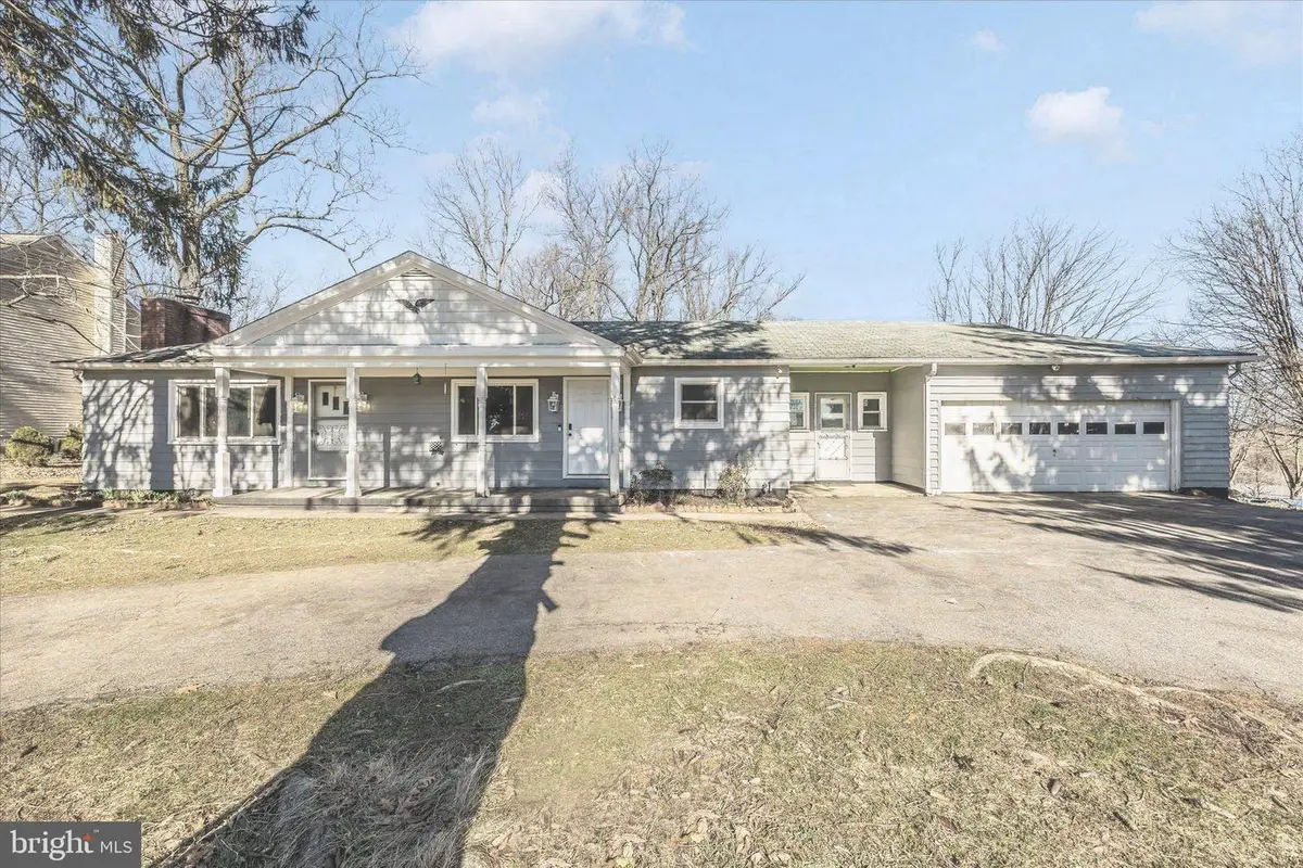 4814 Ridge Rd, Mount Airy, MD 21771 - #1