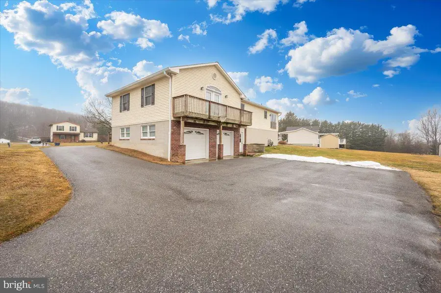 1589 Smiley Dr, New Windsor, MD 21776 - #3