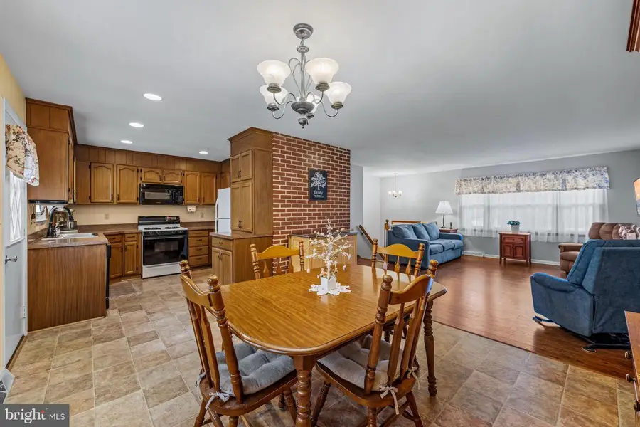 3011 Glenvue Dr, Westminster, MD 21157 - #2