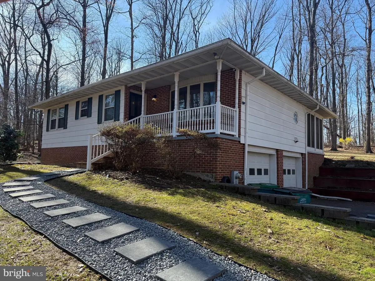 932 Western Chapel Rd, Westminster, MD 21157 - #1