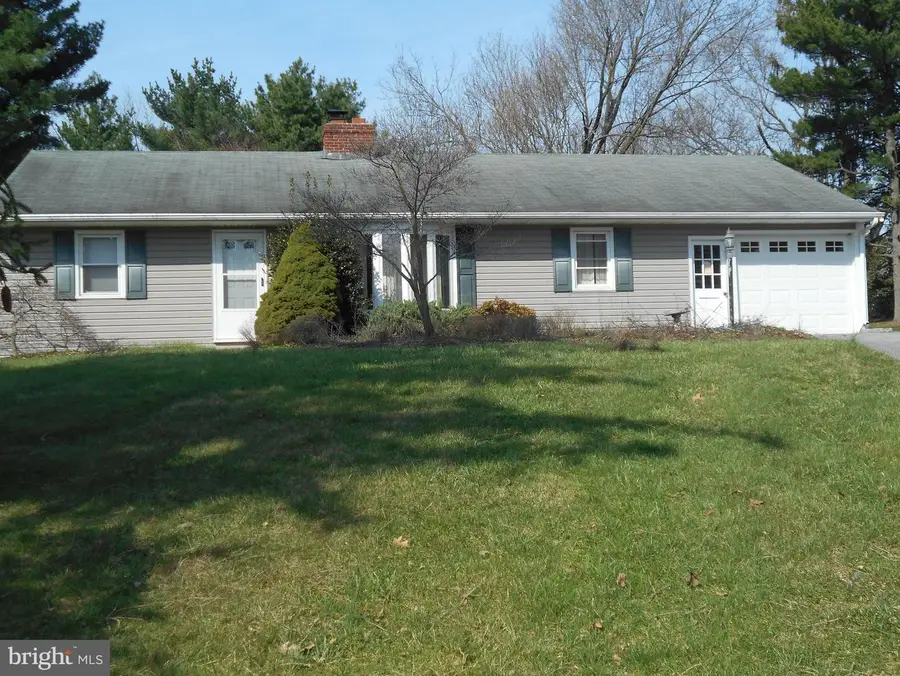 822 Wisteria Dr, Westminster, MD 21157 - #3