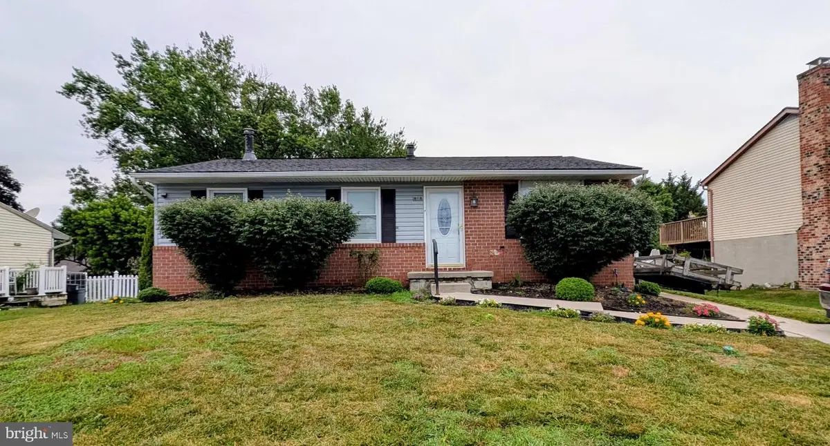 818 Uniontown Rd, Westminster, MD 21158 - #1