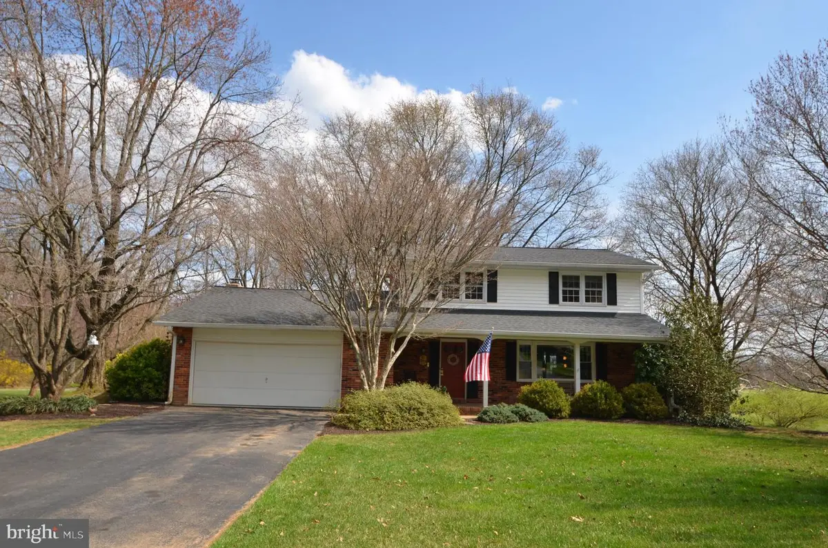 901 Lee Ave, Sykesville, MD 21784 - #1