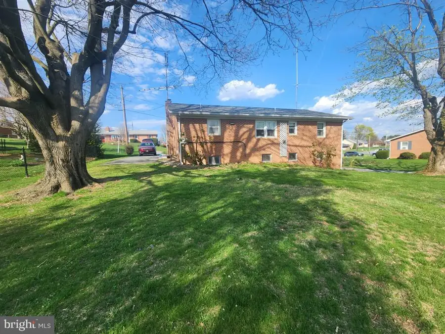 307 Barnes Ave, Westminster, MD 21157 - #3