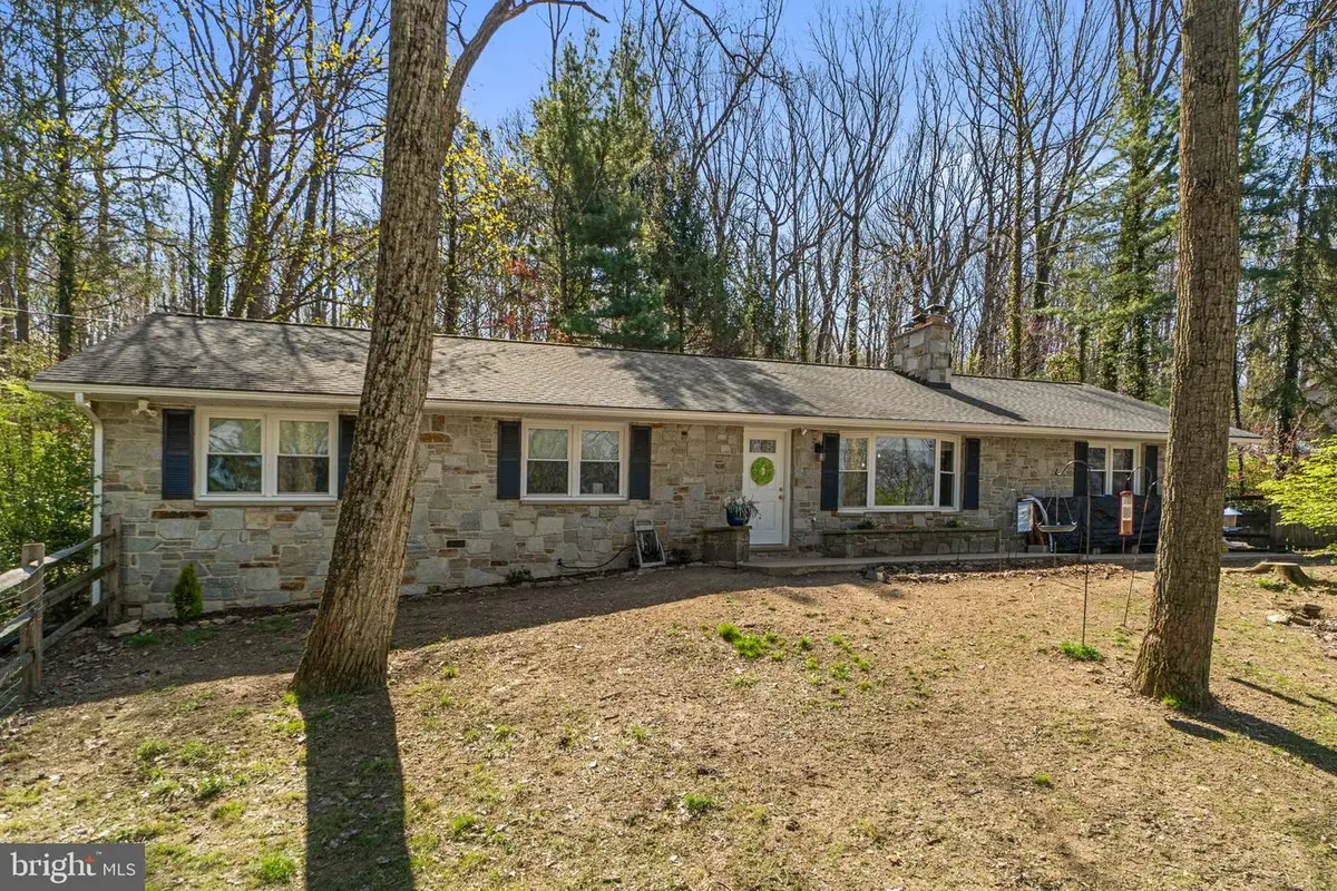 2401 Albert Rill Rd, Hampstead, MD 21074 - #1