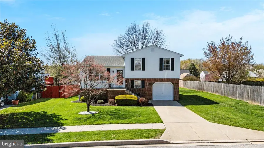 1198 N Carroll St, Hampstead, MD 21074 - #2