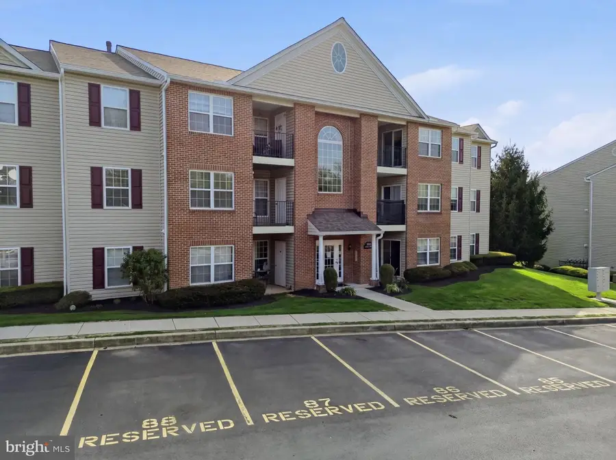 3840 Normandy Dr #1b, Hampstead, MD 21074 - #3