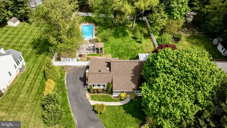 900 Caren Dr, Sykesville, MD 21784 - #3