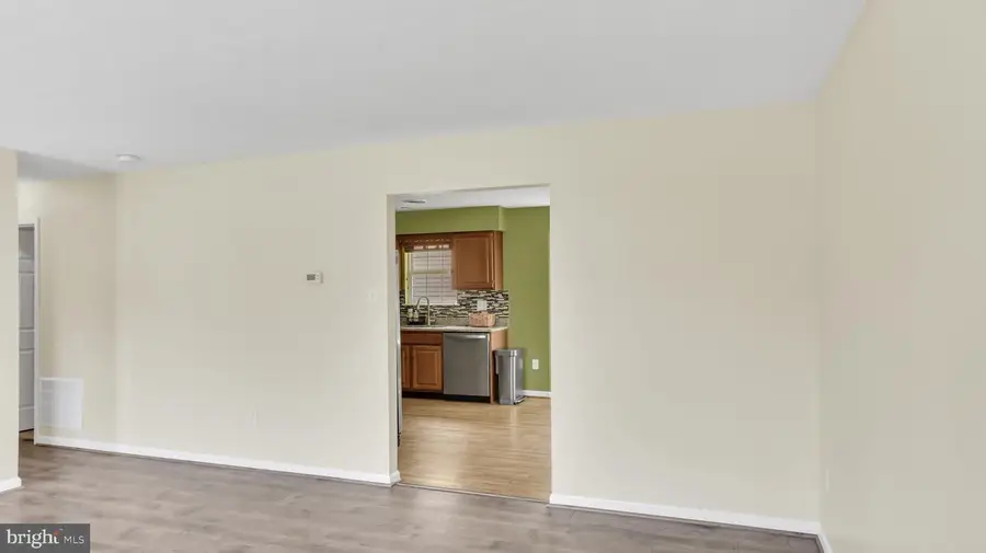 1402 Burnside Dr, Hampstead, MD 21074 - #3