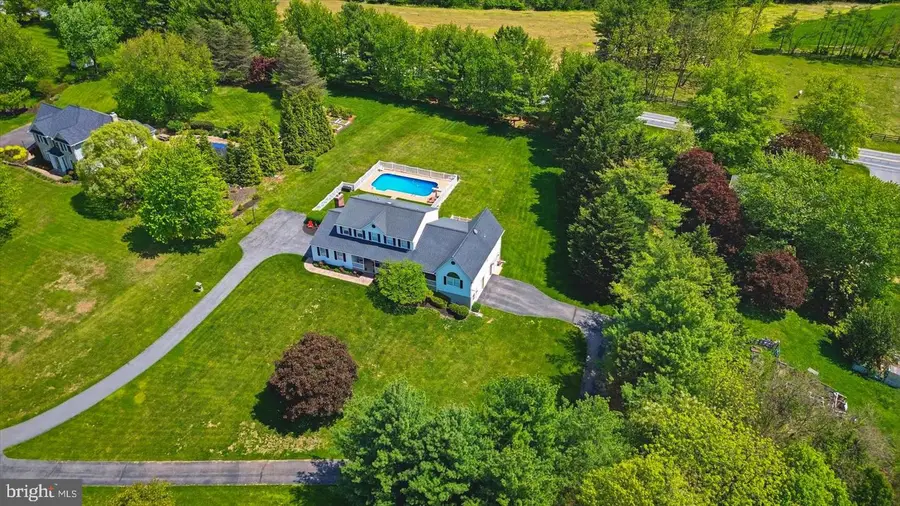4465 Monument Dr, Sykesville, MD 21784 - #2