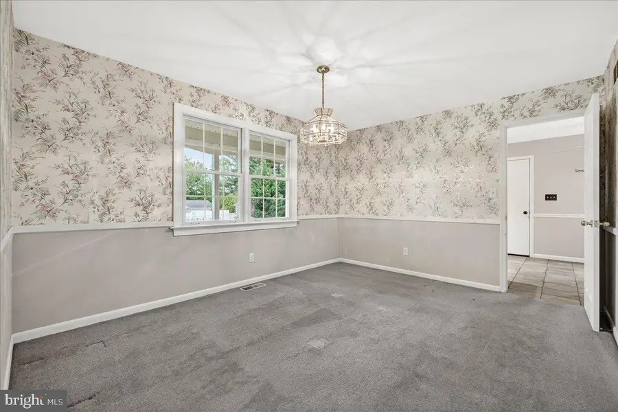 9 W Obrecht Rd, Sykesville, MD 21784 - #3