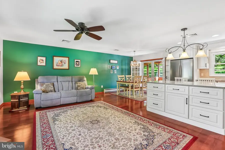 1107 King Arthur Ct, Sykesville, MD 21784 - #3