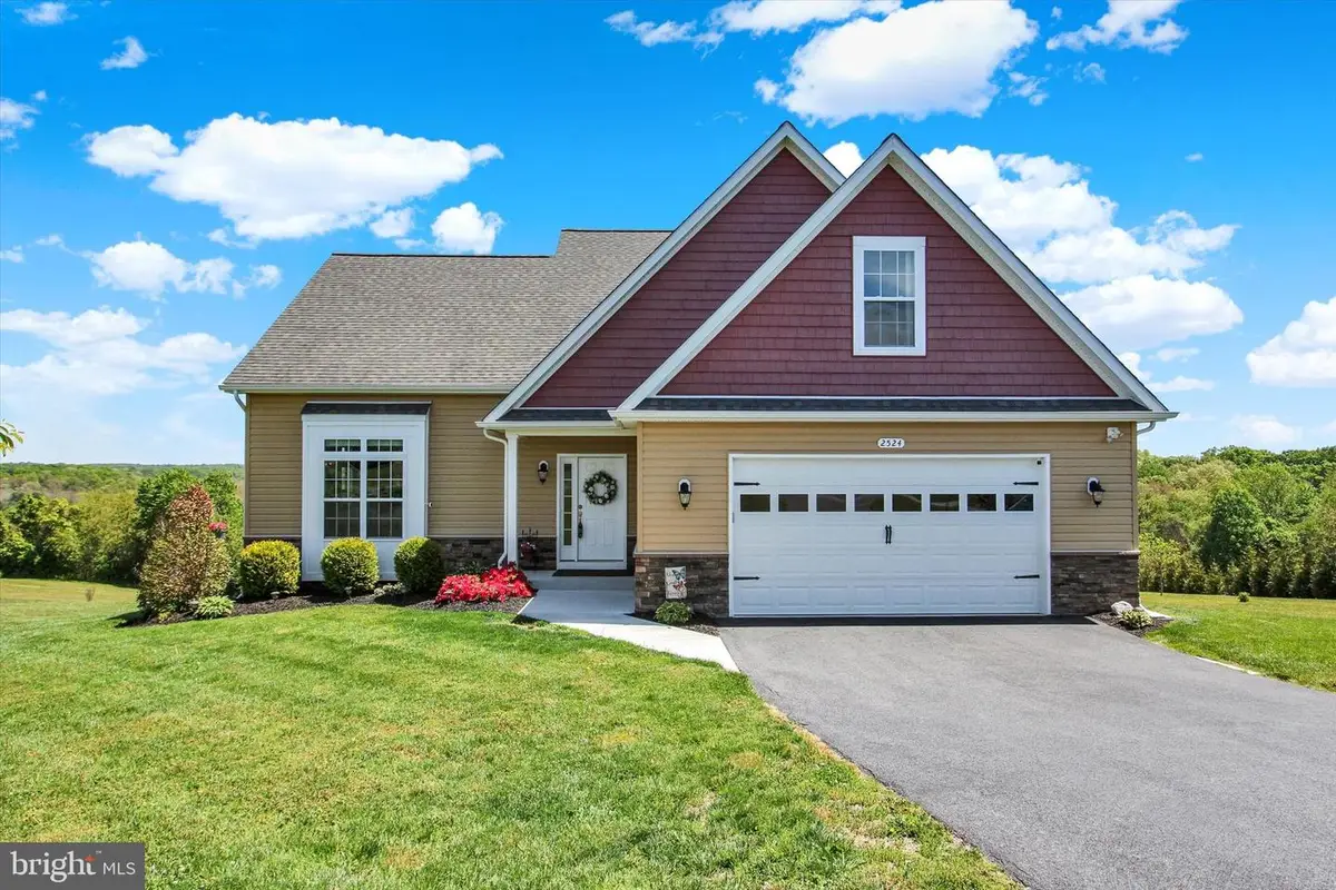 2524 Fourleaf Dr, Finksburg, MD 21048 - #1