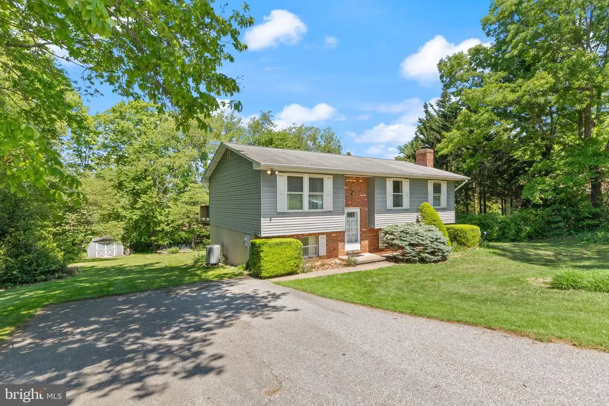 622 Barnes Ave, Westminster, MD 21157 - #1
