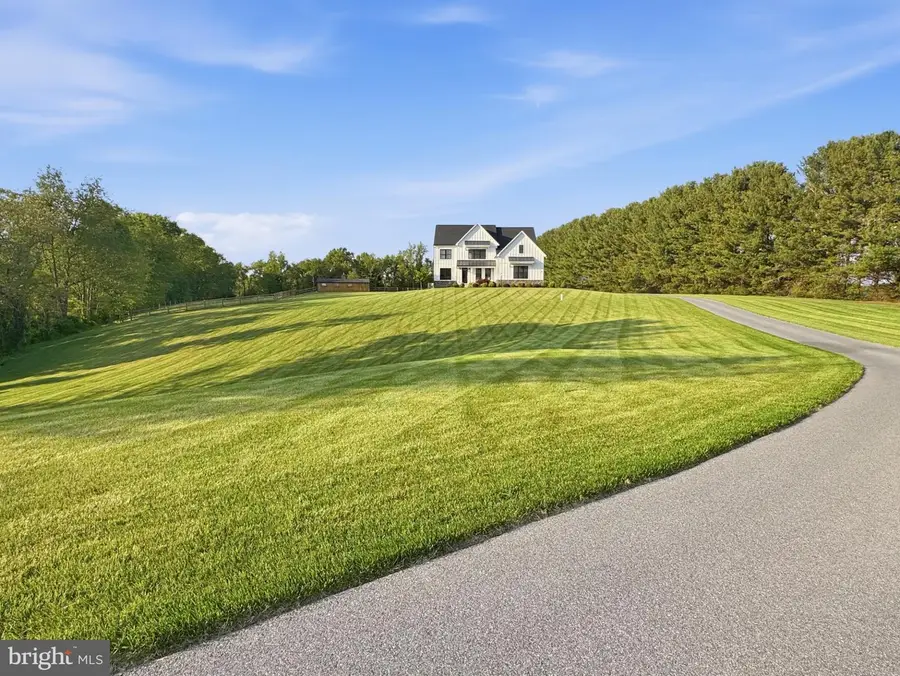 330 Brookfield Dr, Sykesville, MD 21784 - #2