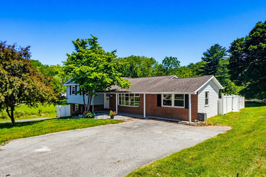 119 Schoolhouse Rd, Sykesville, MD 21784 - #3