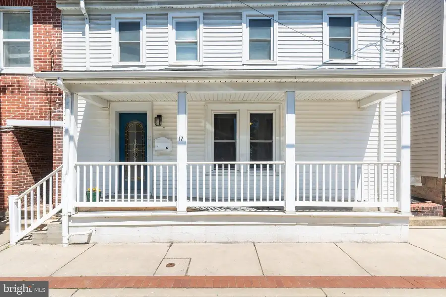 17 York St, Taneytown, MD 21787 - #2