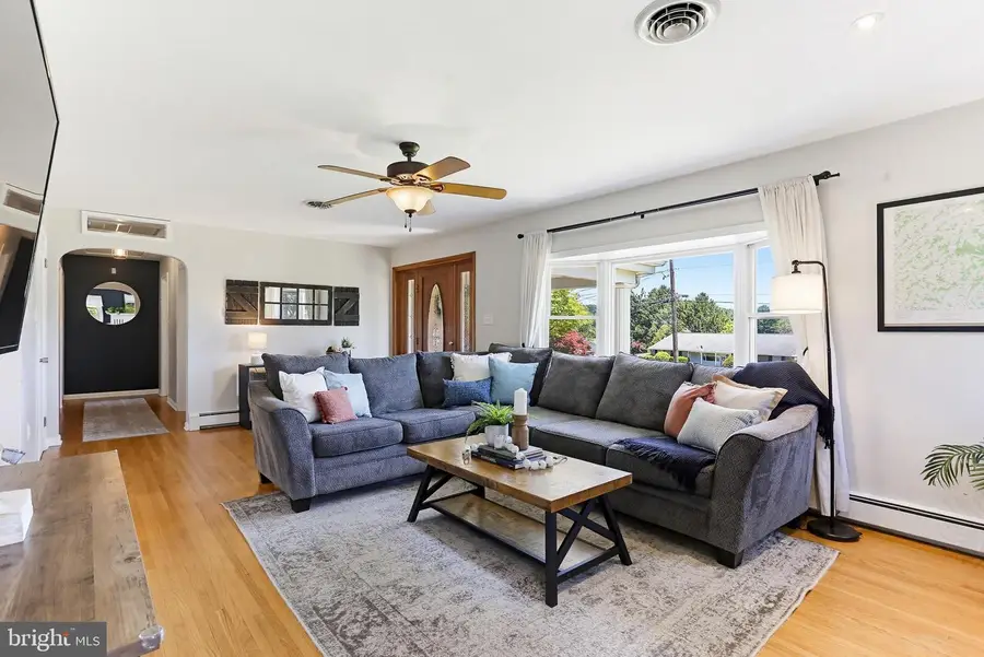 1644 Saint Paul St, Hampstead, MD 21074 - #3